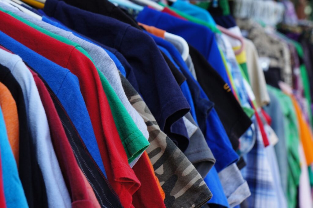 Studiu: 62% dintre români au achiziționat produse second-hand în ultimul an