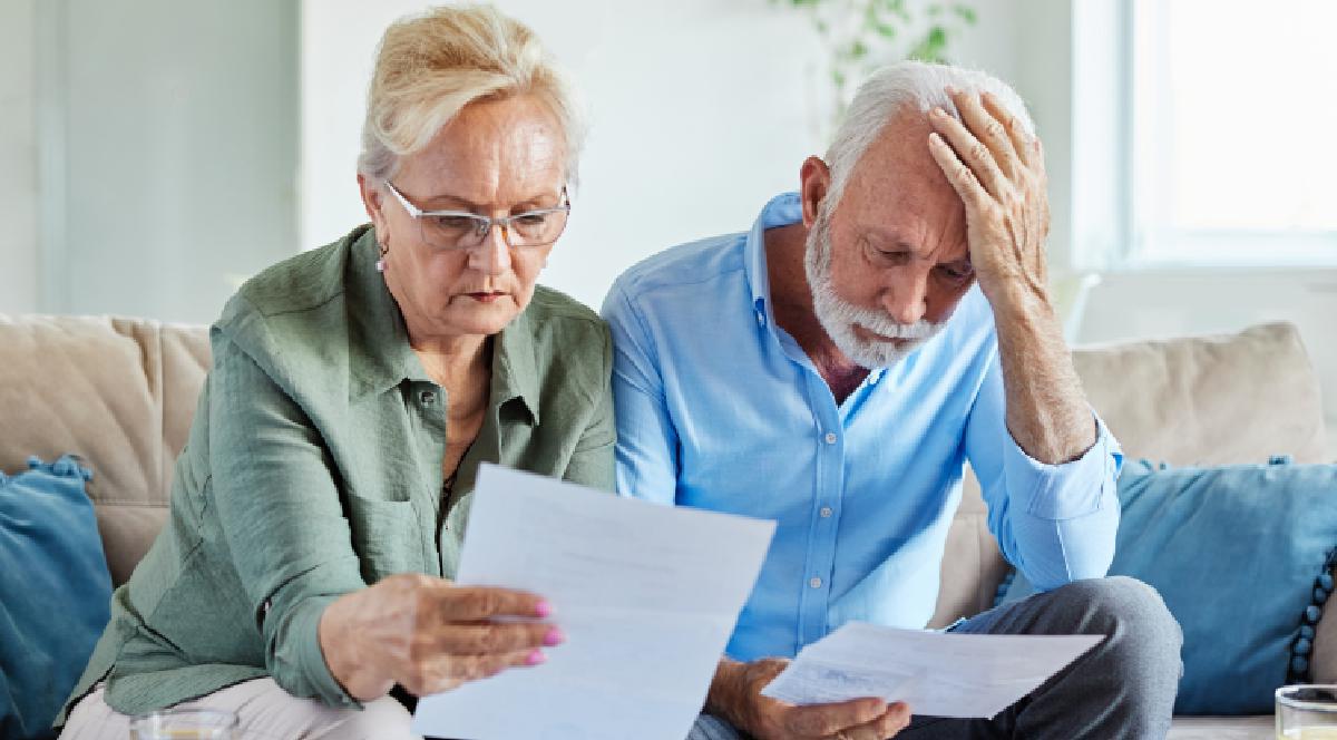 Aproape 900.000 de pensionari români primesc sub 1.281 de lei lunar, Clujul în top 3 la indemnizații sociale