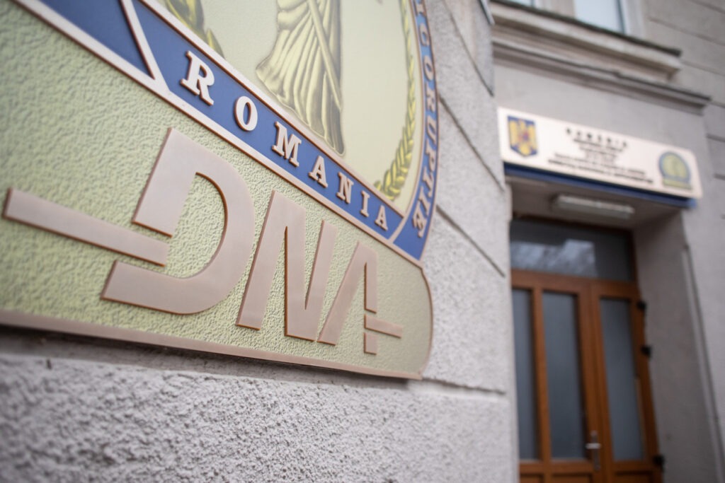 Șase persoane reținute de DNA pentru evaziune fiscală de peste 50 milioane lei