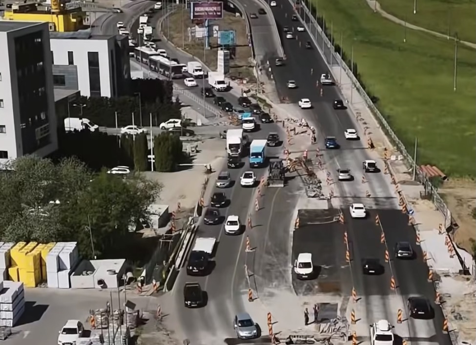 Încep lucrările pentru ultimul strat de asfalt pe Centura Metropolitană Cluj