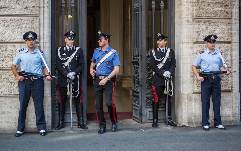 Româncă de 52 de ani, condamnată la 15 ani de închisoare în Italia pentru sclavie și exploatare sexuală