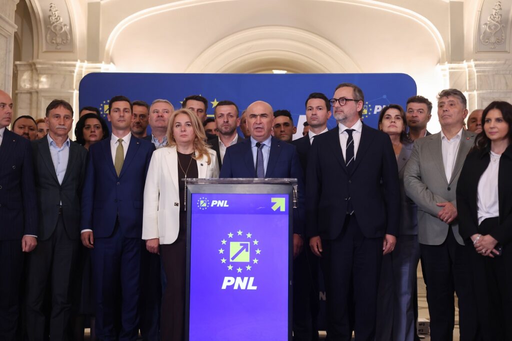 Congres Extraordinar PNL convocat duminică, cu 2500 de delegați