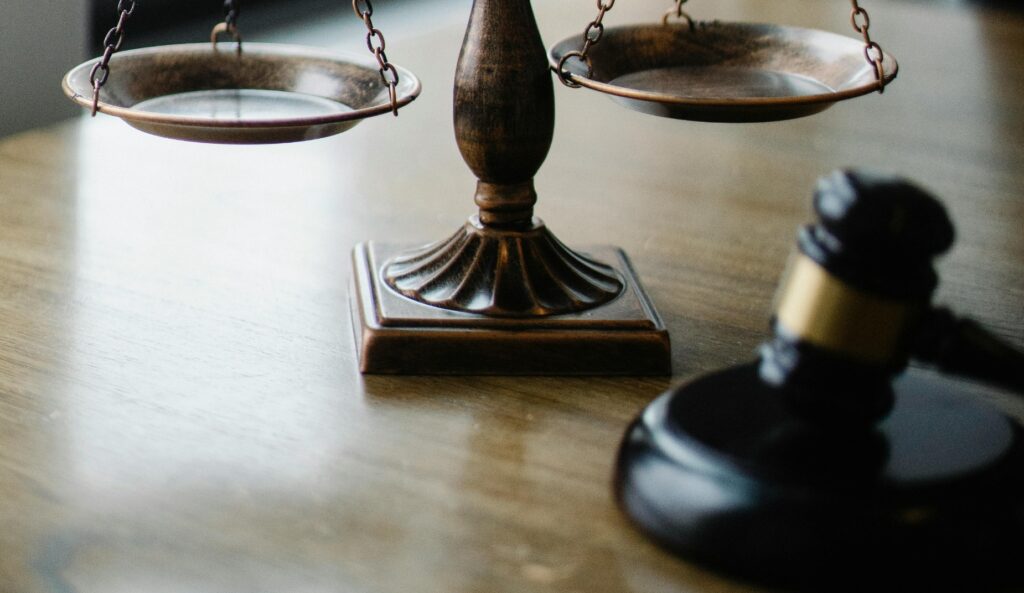 Judecătorii care l-au condamnat pe Daniel Chițoiu, trimiși în judecată disciplinară