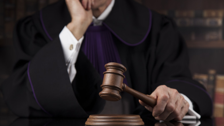 Bărbat din Cluj, judecat pentru un mesaj pe Facebook împotriva judecătorilor