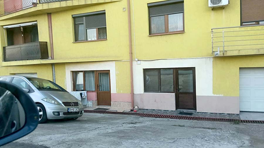 Transformarea ilegală a parcărilor în apartamente în Oradea